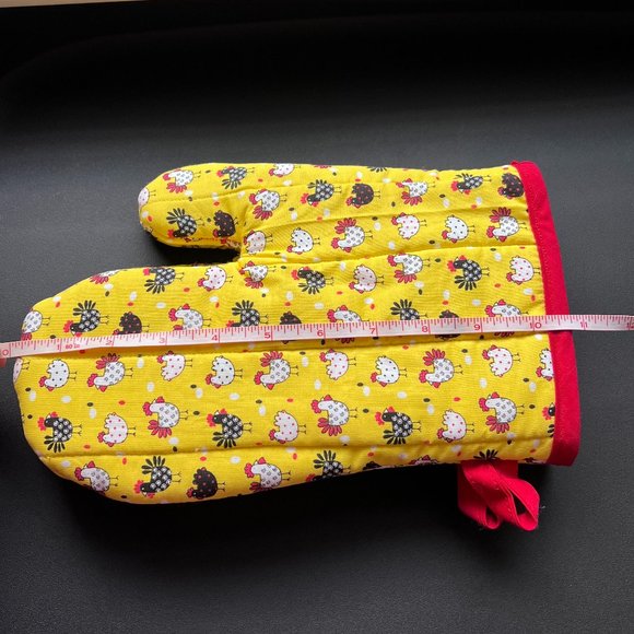 SOLD-Oven Mitts cute little chicken print Handmade - Picture 8 of 9